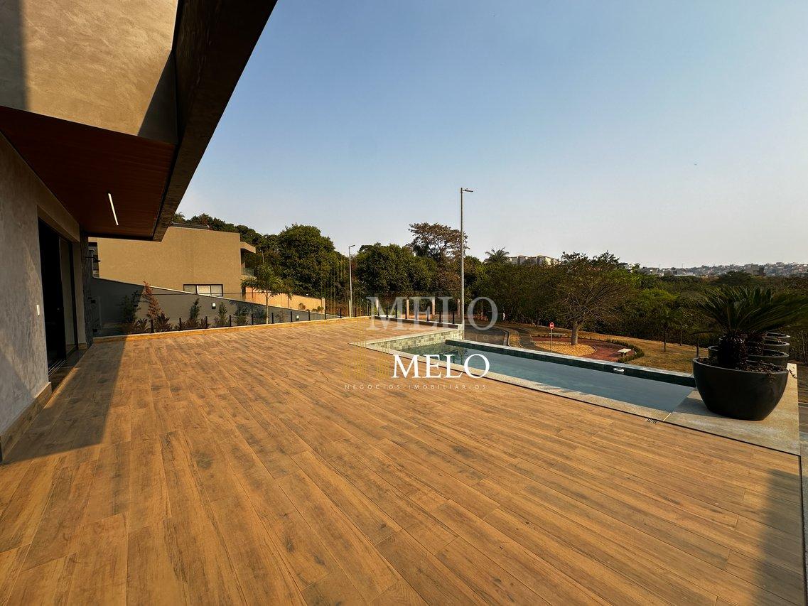 Belíssima Casa no Condomínio Alphaville Vespasiano a venda por R$3.960.000,00 - Vespasiano - 