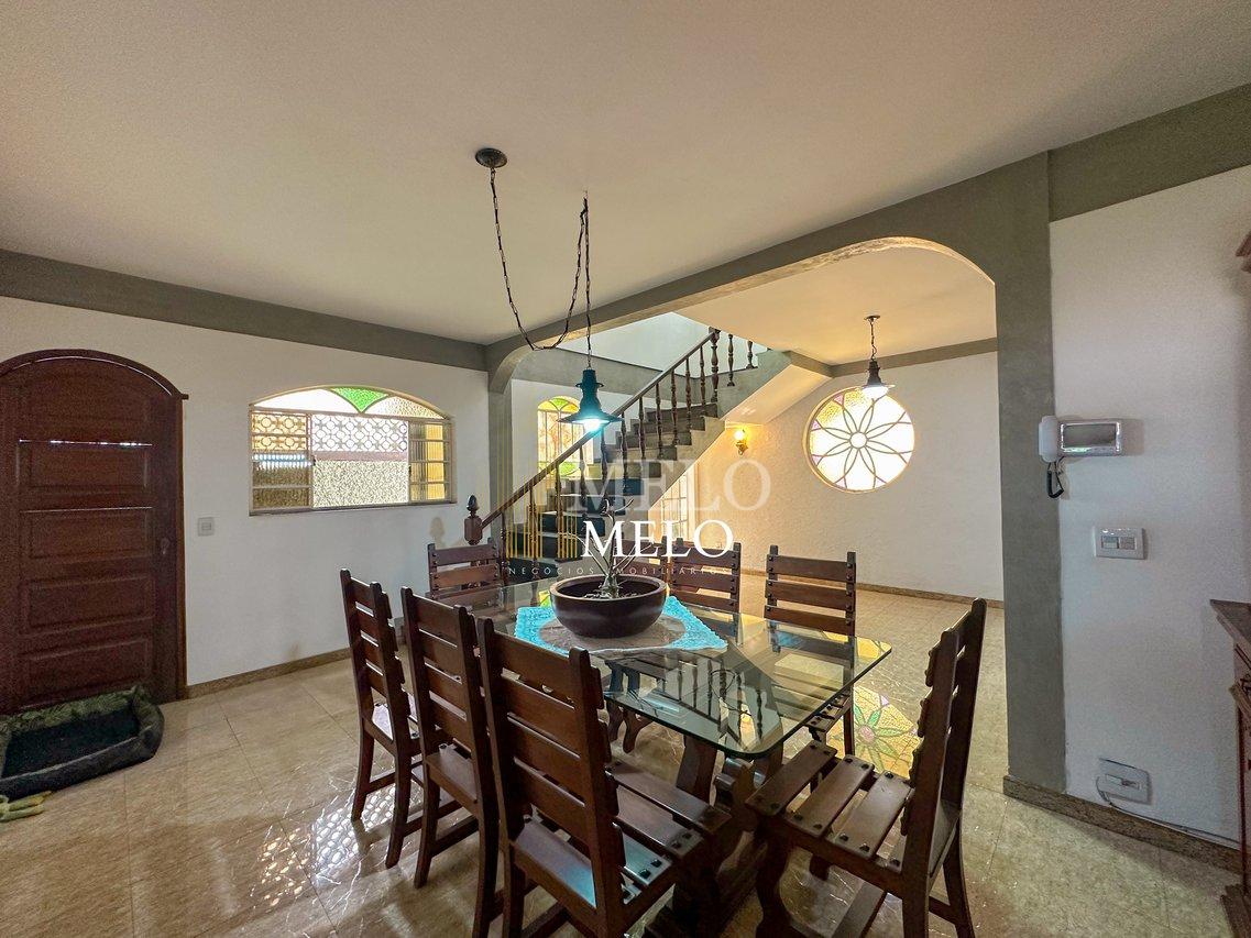 Belíssima casa a venda no Santa Rosa por R$ 1.250.000,00 - Belo Horizonte - 