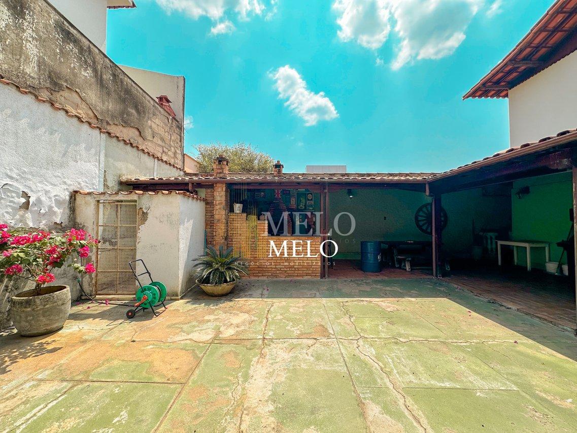 Belíssima casa a venda no Santa Rosa por R$ 1.250.000,00 - Belo Horizonte - 