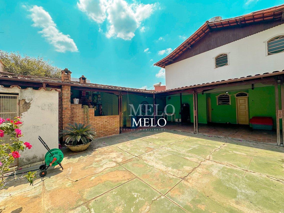 Belíssima casa a venda no Santa Rosa por R$ 1.250.000,00 - Belo Horizonte - 