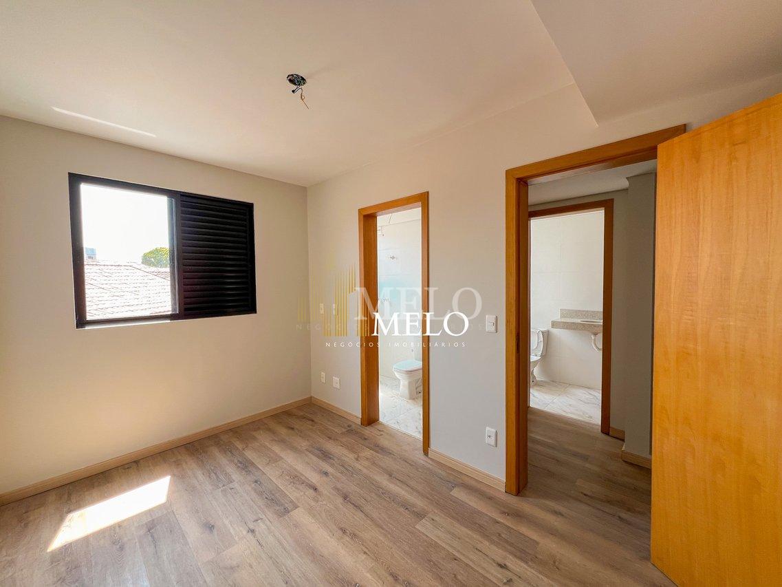 Belíssima Casa Geminada a venda no Planalto por R$740.000,00 - Belo Horizonte - 