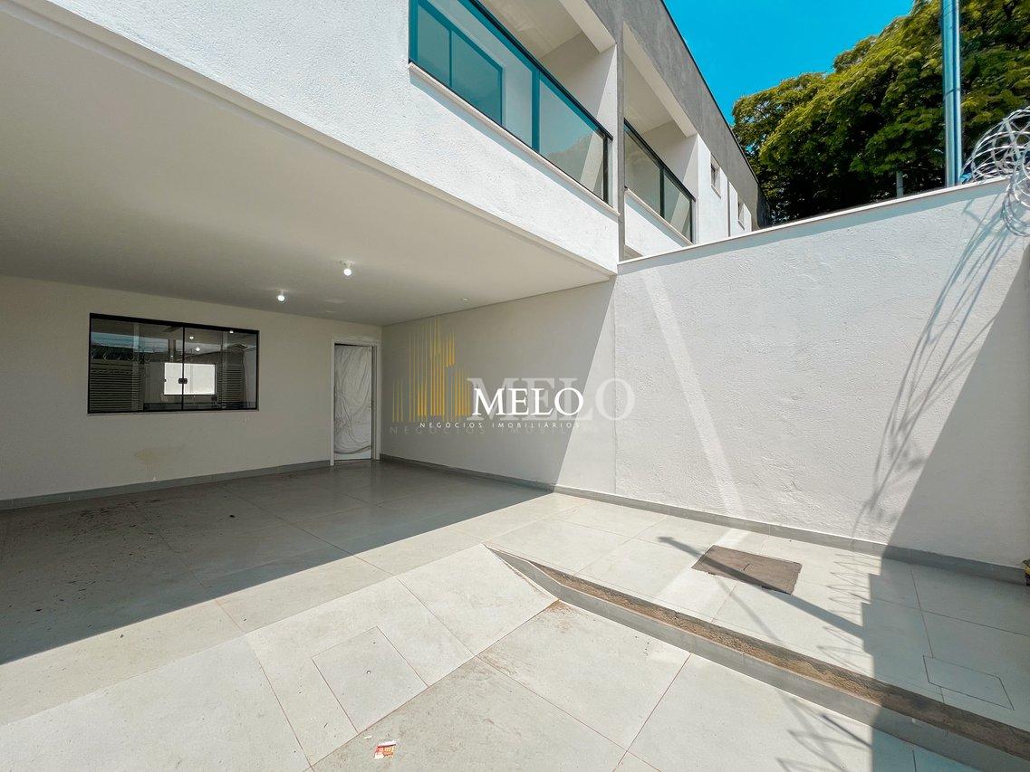 Belíssima Casa Geminada a venda no Floramar por R$595.000,00 - Belo Horizonte - 