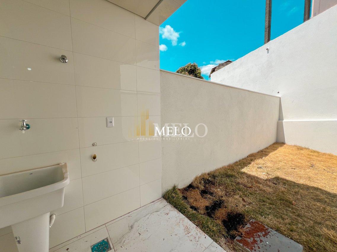 Belíssima Casa Geminada a venda no Floramar por R$595.000,00 - Belo Horizonte - 