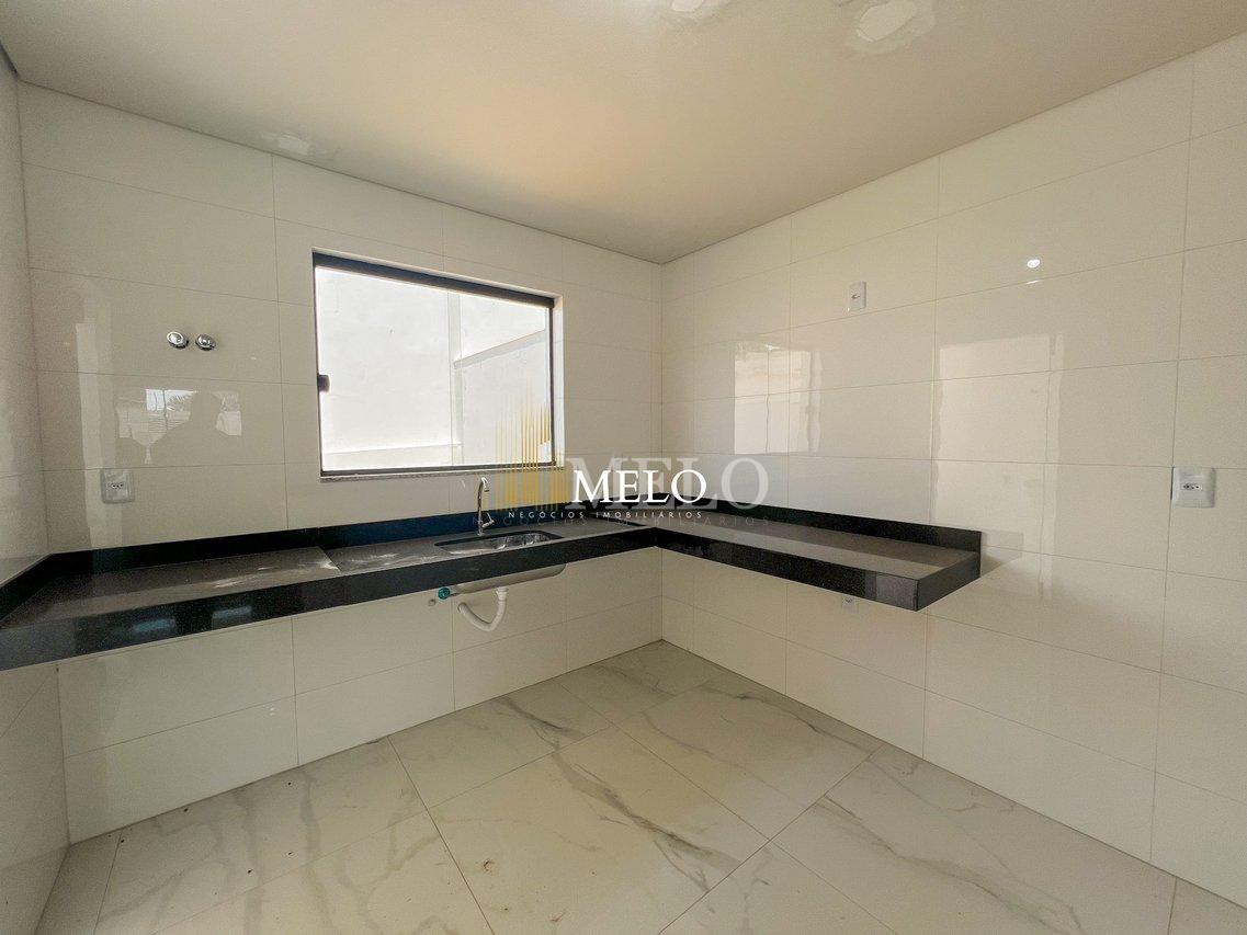 Belíssima Casa Geminada a venda no Floramar por R$595.000,00 - Belo Horizonte - 