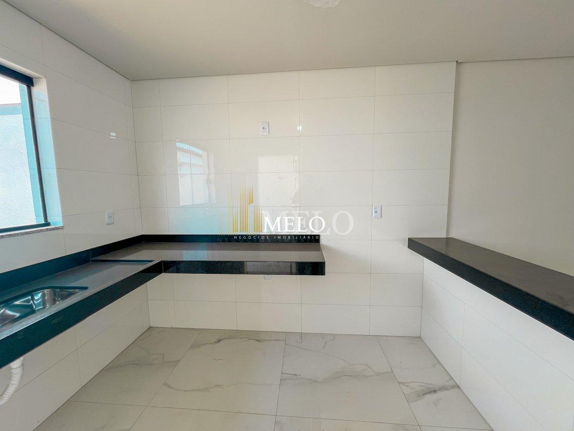 Belíssima Casa Geminada a venda no Floramar por R$595.000,00 - Belo Horizonte - 