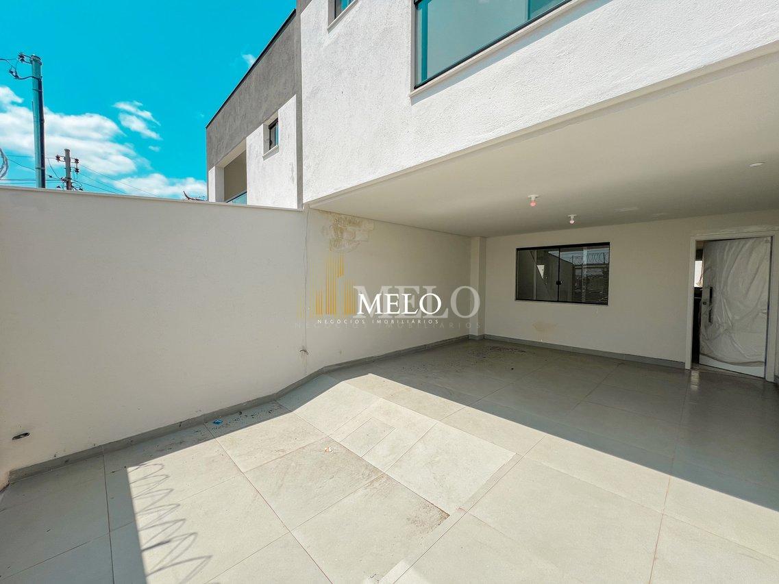 Belíssima Casa Geminada a venda no Floramar por R$595.000,00 - Belo Horizonte - 