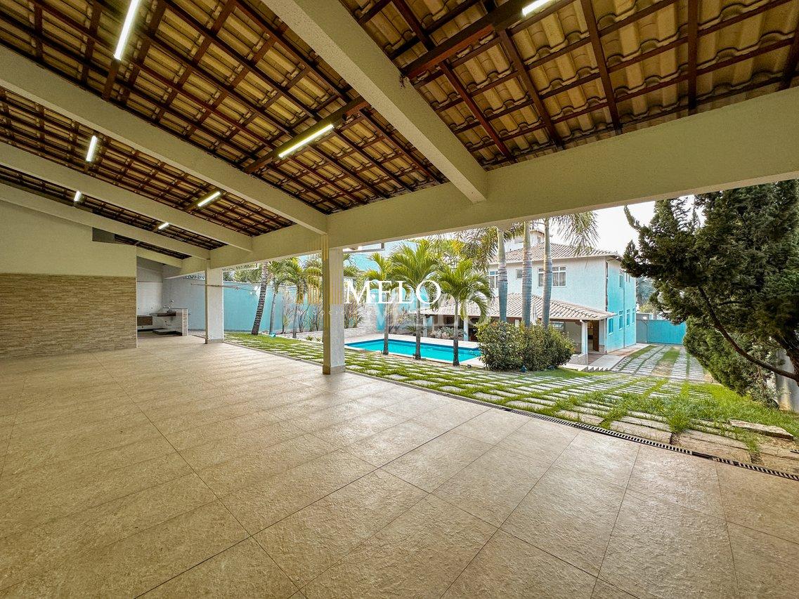 Belíssima casa a venda no Bandeirantes por R$5.500.000 - Belo Horizonte - 