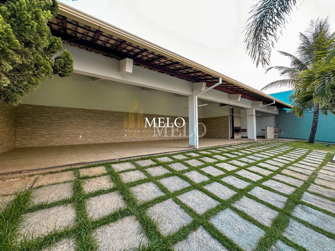 Belíssima casa a venda no Bandeirantes por R$5.500.000 - Belo Horizonte - 