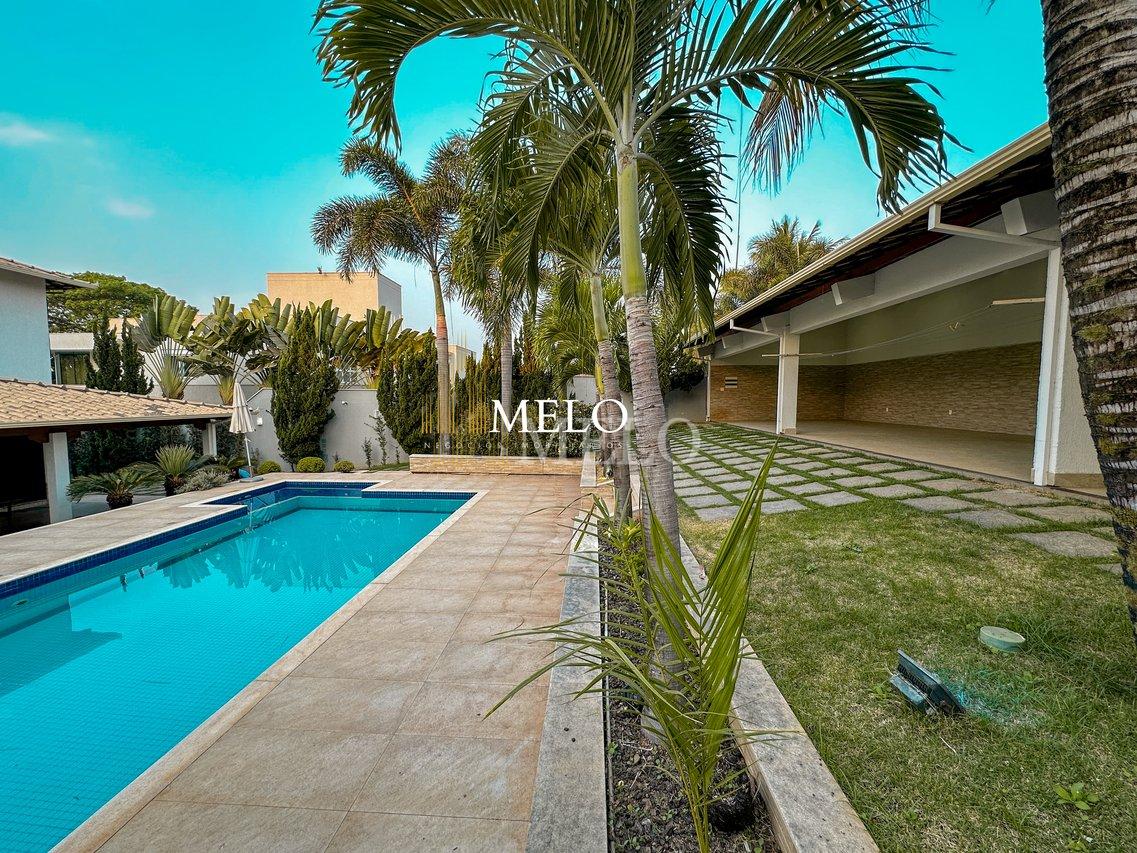 Belíssima casa a venda no Bandeirantes por R$5.500.000 - Belo Horizonte - 