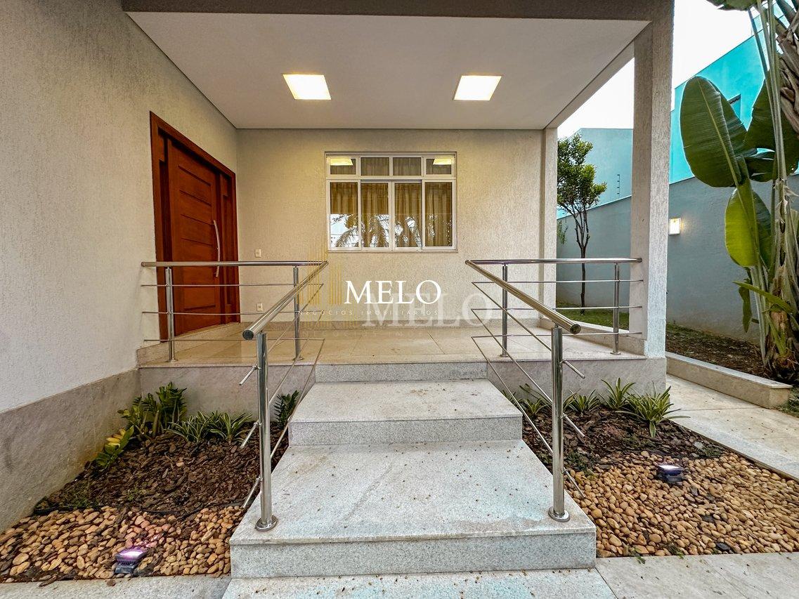 Belíssima casa a venda no Bandeirantes por R$5.500.000 - Belo Horizonte - 