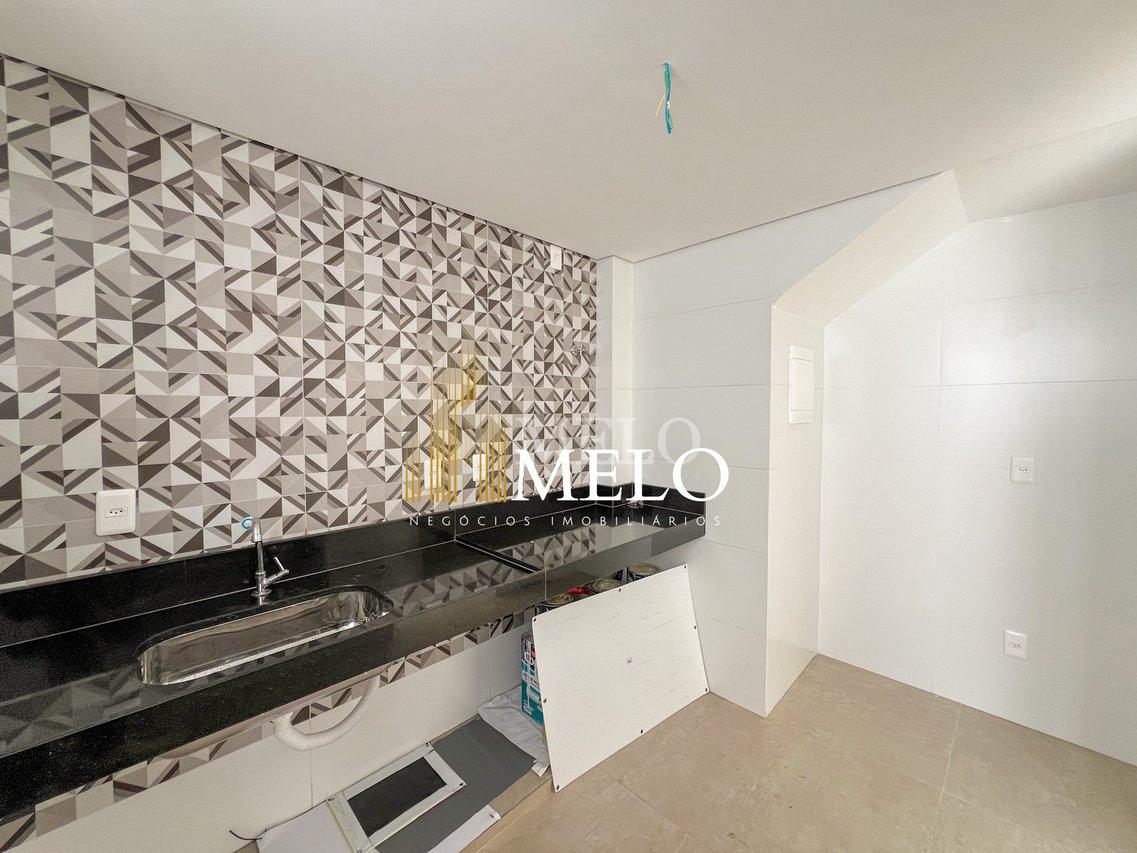 Belíssima casa TRIPLEX a venda no Planalto por R$720.000,00 - Belo Horizonte - 