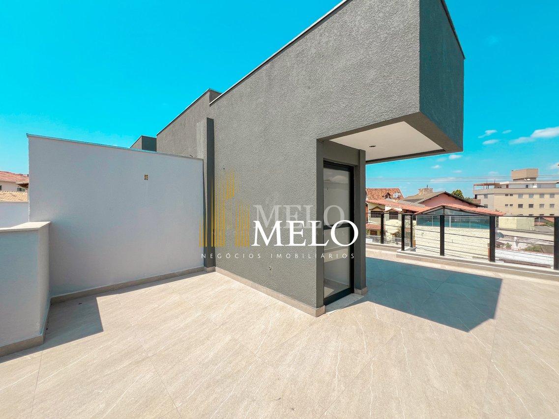 Belíssima casa TRIPLEX a venda no Planalto por R$720.000,00 - Belo Horizonte - 