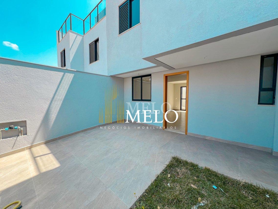Belíssima casa TRIPLEX a venda no Planalto por R$720.000,00 - Belo Horizonte - 