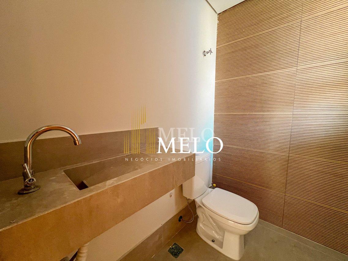 Belíssima casa TRIPLEX a venda no Planalto por R$720.000,00 - Belo Horizonte - 
