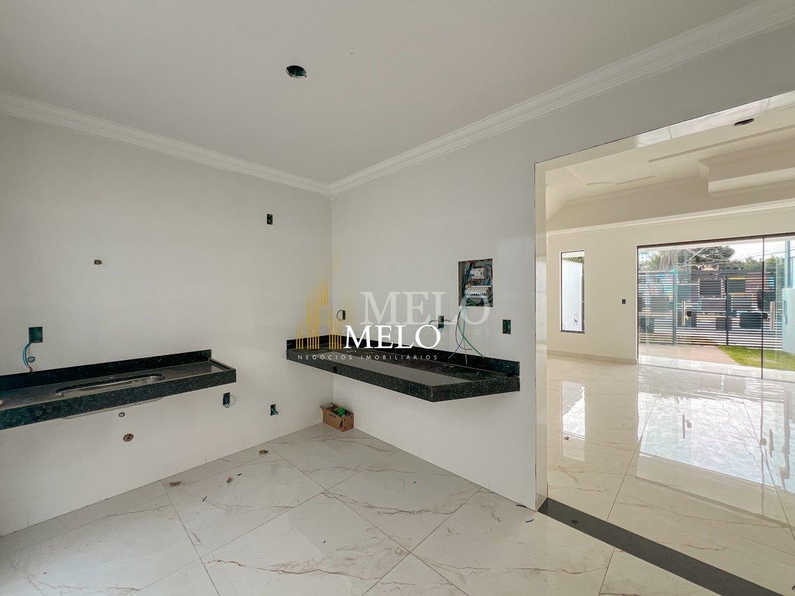 Belíssima Casa Geminada à Venda no Santa Amélia por R$680.000,00 - Belo Horizonte - 