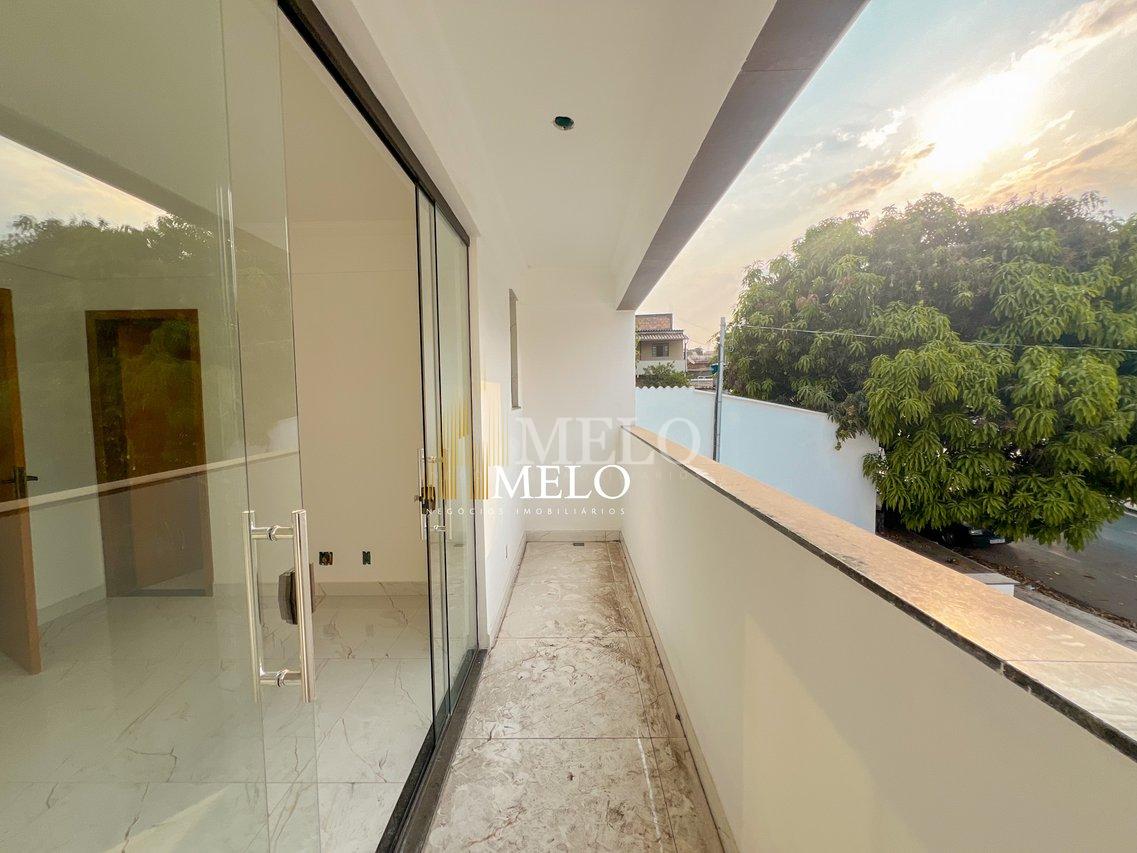 Belíssima Casa Geminada à Venda no Santa Amélia por R$680.000,00 - Belo Horizonte - 