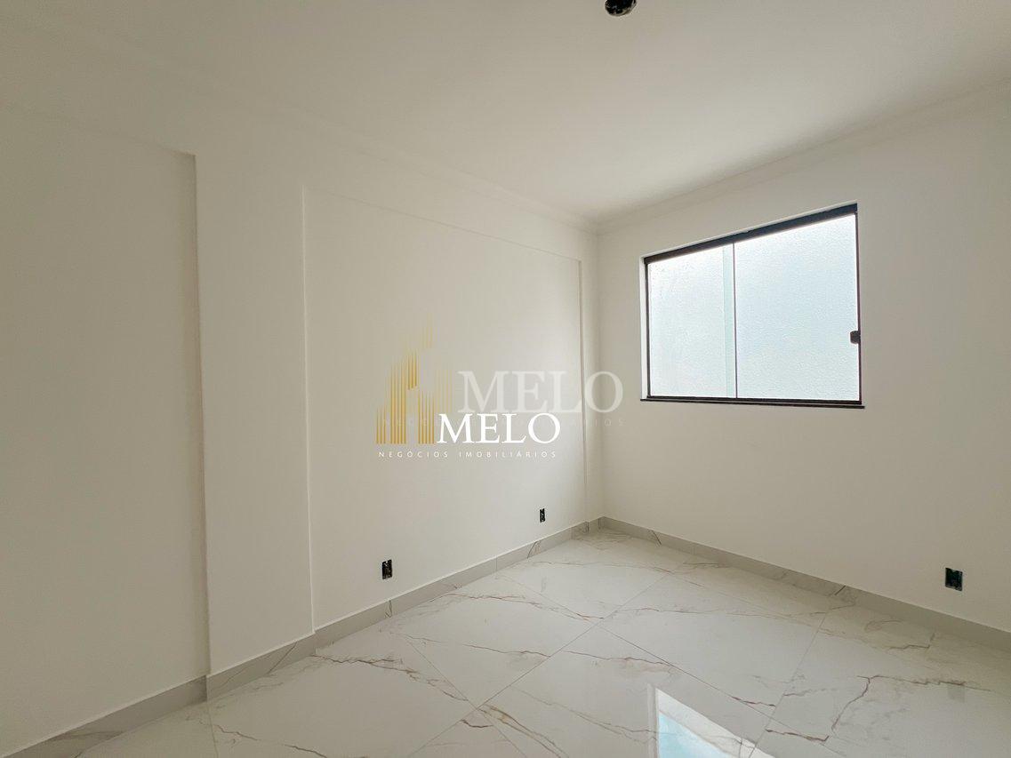 Belíssima Casa Geminada à Venda no Santa Amélia por R$680.000,00 - Belo Horizonte - 