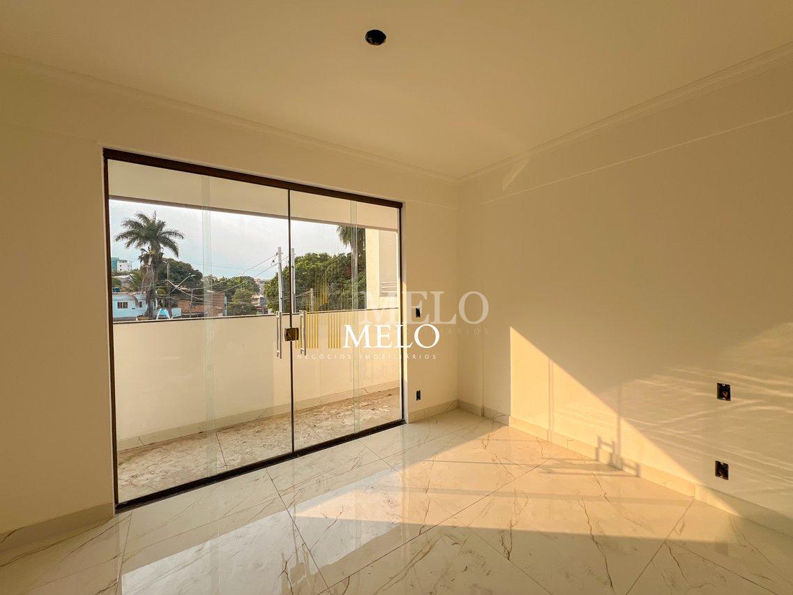Belíssima Casa Geminada à Venda no Santa Amélia por R$680.000,00 - Belo Horizonte - 