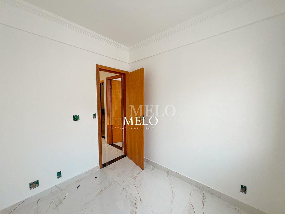 Belíssima Casa Geminada à Venda no Santa Amélia por R$680.000,00 - Belo Horizonte - 