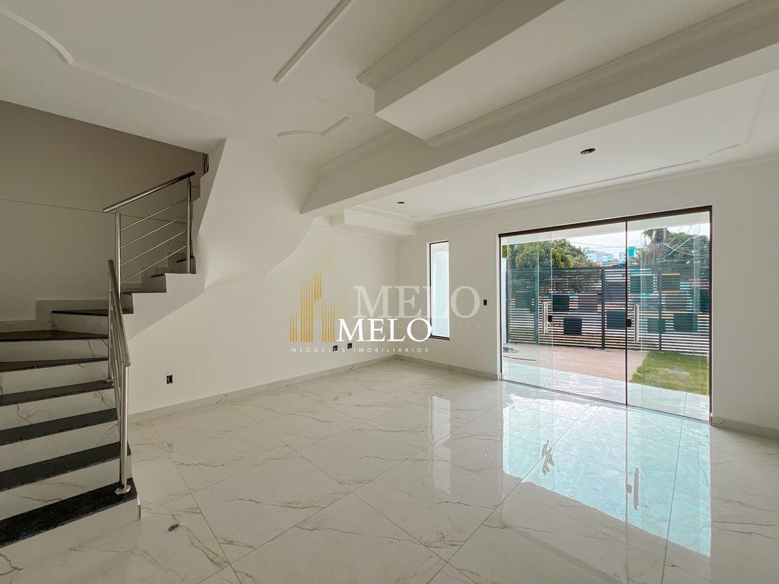 Belíssima Casa Geminada à Venda no Santa Amélia por R$680.000,00 - Belo Horizonte - 