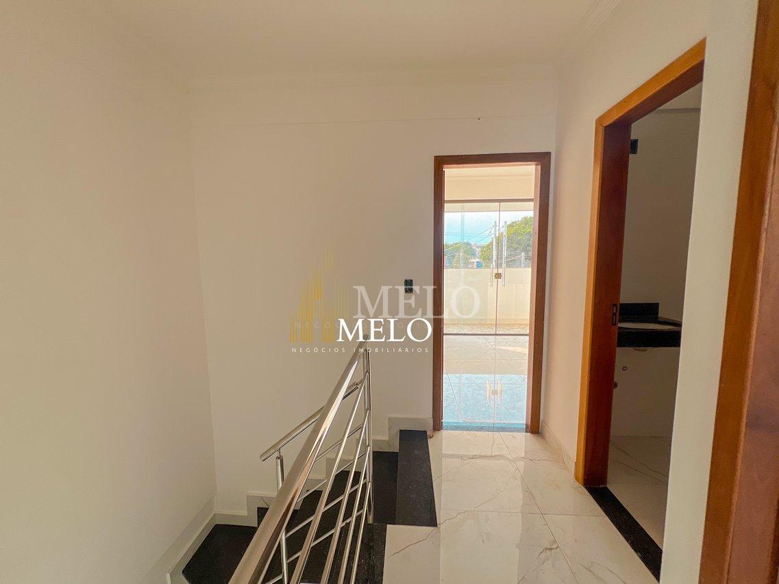 Belíssima Casa Geminada à Venda no Santa Amélia por R$680.000,00 - Belo Horizonte - 