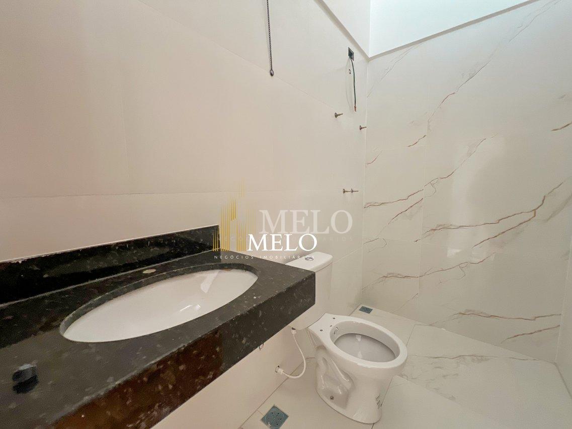 Belíssima Casa Geminada à Venda no Santa Amélia por R$680.000,00 - Belo Horizonte - 