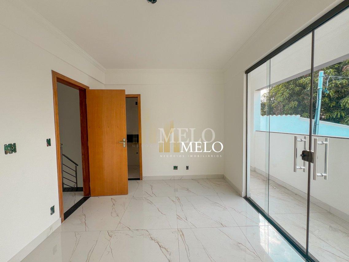 Belíssima casa Geminada à venda no Santa Amélia por R$ 650.000,00 - Belo Horizonte - 