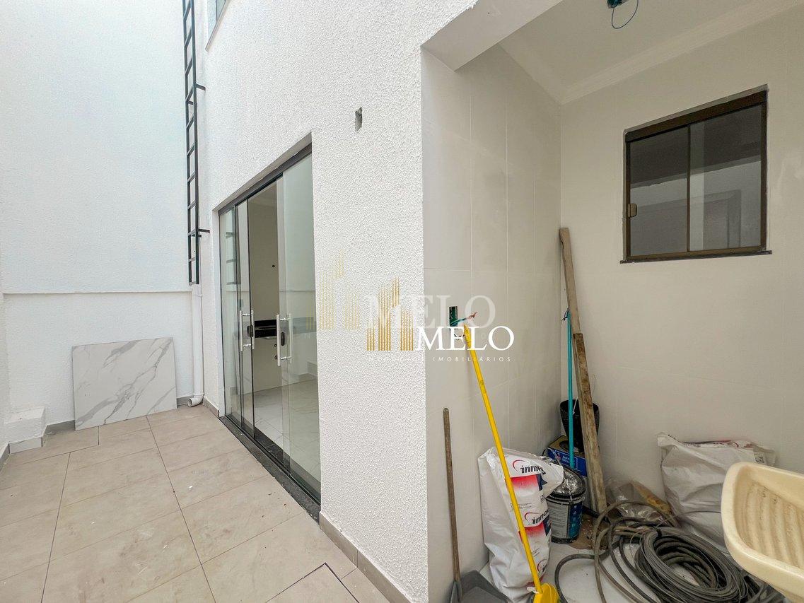 Belíssima casa Geminada à venda no Santa Amélia por R$ 650.000,00 - Belo Horizonte - 
