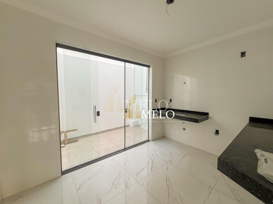 Belíssima casa Geminada à venda no Santa Amélia por R$ 650.000,00 - Belo Horizonte - 