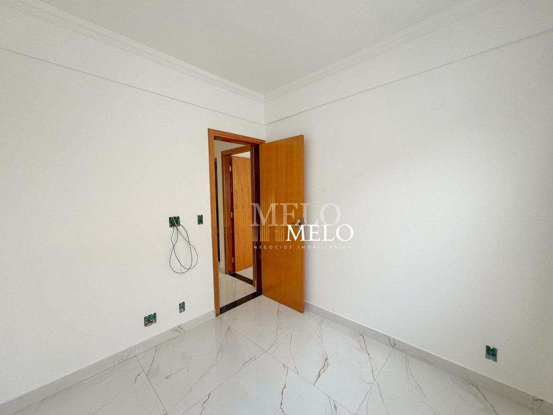 Belíssima casa Geminada à venda no Santa Amélia por R$ 650.000,00 - Belo Horizonte - 