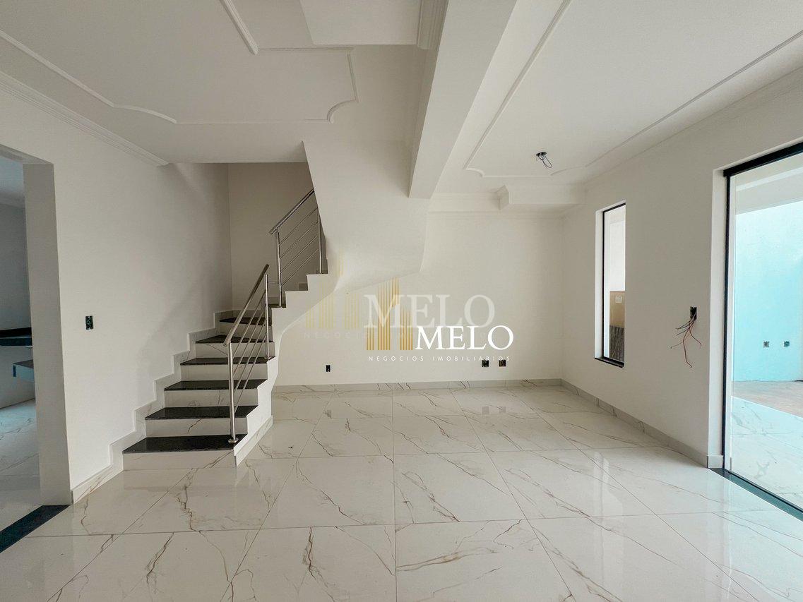 Belíssima casa Geminada à venda no Santa Amélia por R$ 650.000,00 - Belo Horizonte - 