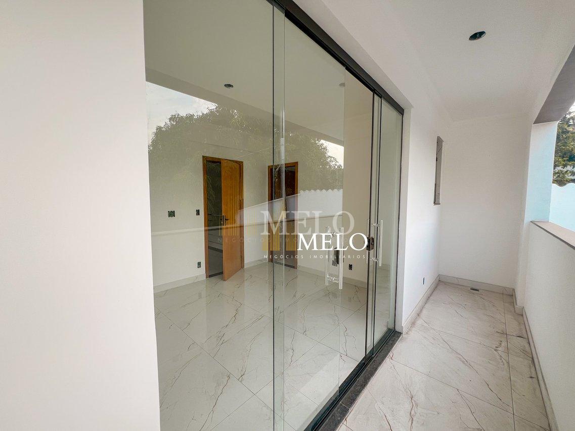 Belíssima casa Geminada à venda no Santa Amélia por R$ 650.000,00 - Belo Horizonte - 
