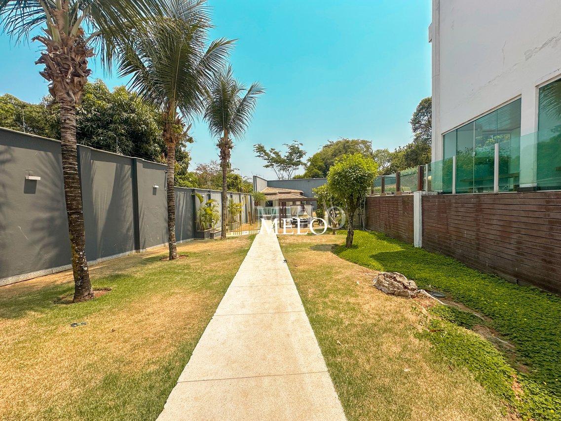Belíssima casa a venda no TREVO por R$ 2.800.000,00 - Belo Horizonte - 