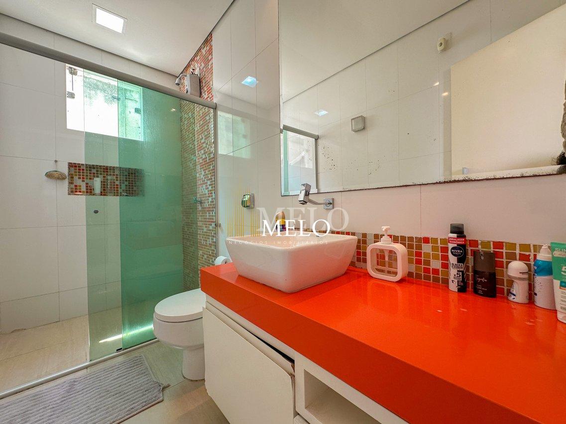 Belíssima casa a venda no TREVO por R$ 2.800.000,00 - Belo Horizonte - 
