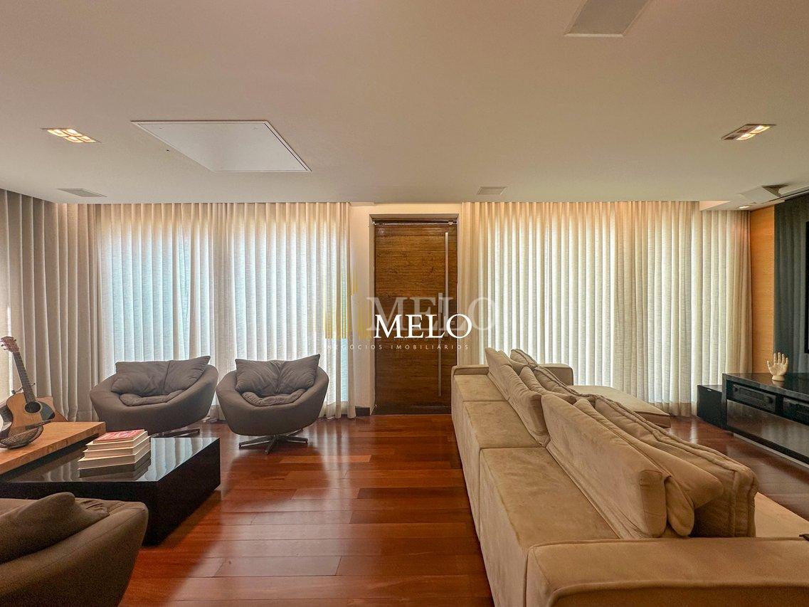 Belíssima casa a venda no TREVO por R$ 2.800.000,00 - Belo Horizonte - 