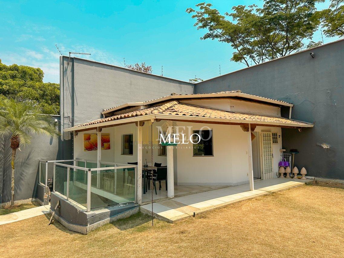 Belíssima casa a venda no TREVO por R$ 2.800.000,00 - Belo Horizonte - 