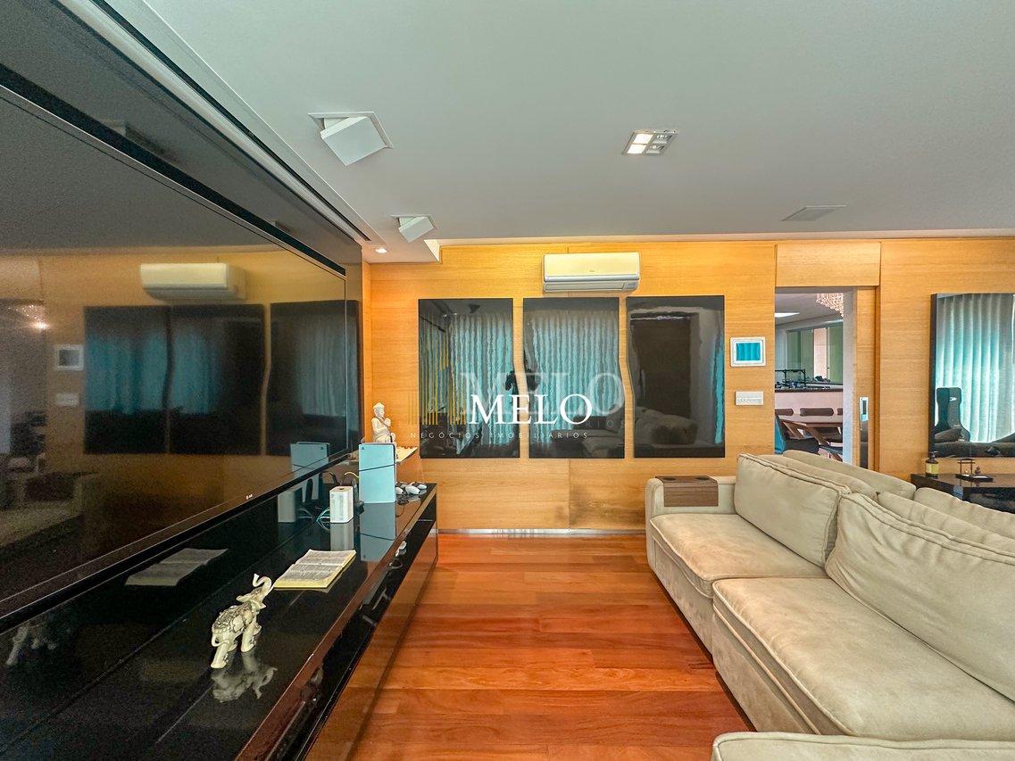 Belíssima casa a venda no TREVO por R$ 2.800.000,00 - Belo Horizonte - 