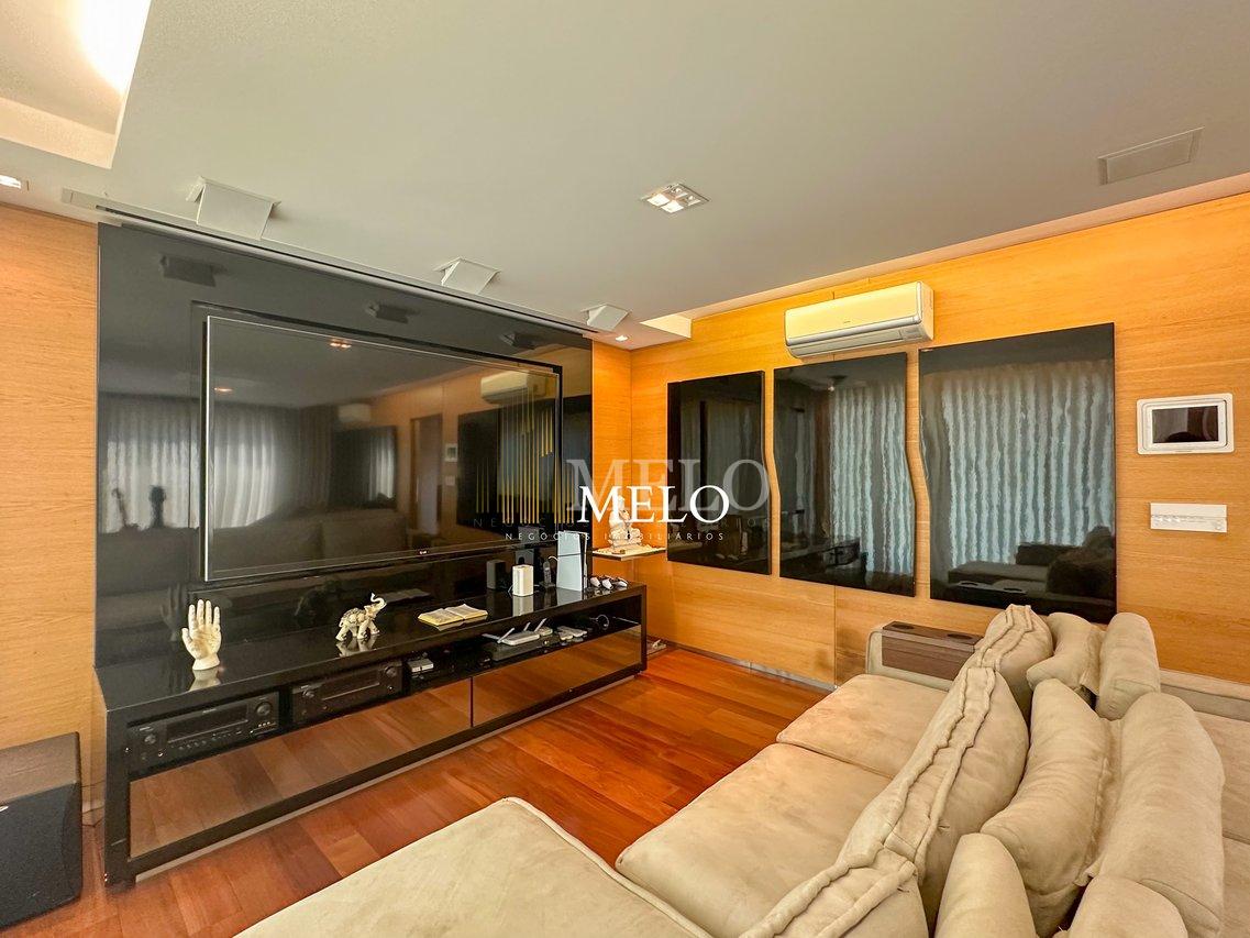 Belíssima casa a venda no TREVO por R$ 2.800.000,00 - Belo Horizonte - 