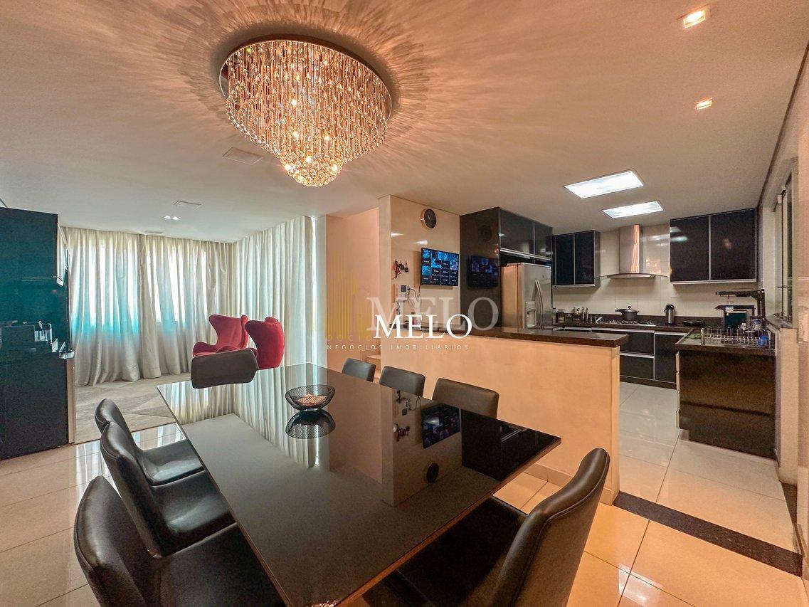 Belíssima casa a venda no TREVO por R$ 2.800.000,00 - Belo Horizonte - 