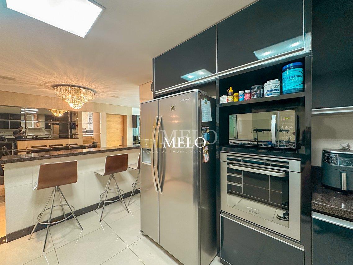 Belíssima casa a venda no TREVO por R$ 2.800.000,00 - Belo Horizonte - 
