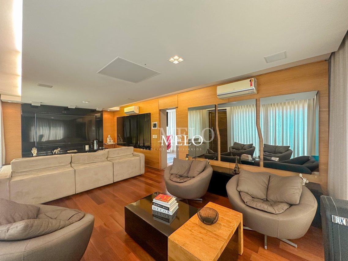 Belíssima casa a venda no TREVO por R$ 2.800.000,00 - Belo Horizonte - 