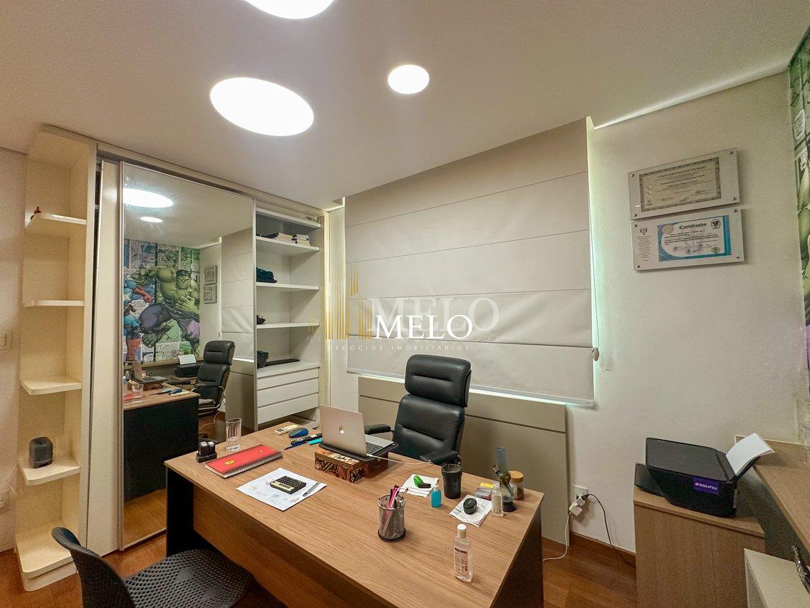 Belíssima casa a venda no TREVO por R$ 2.800.000,00 - Belo Horizonte - 