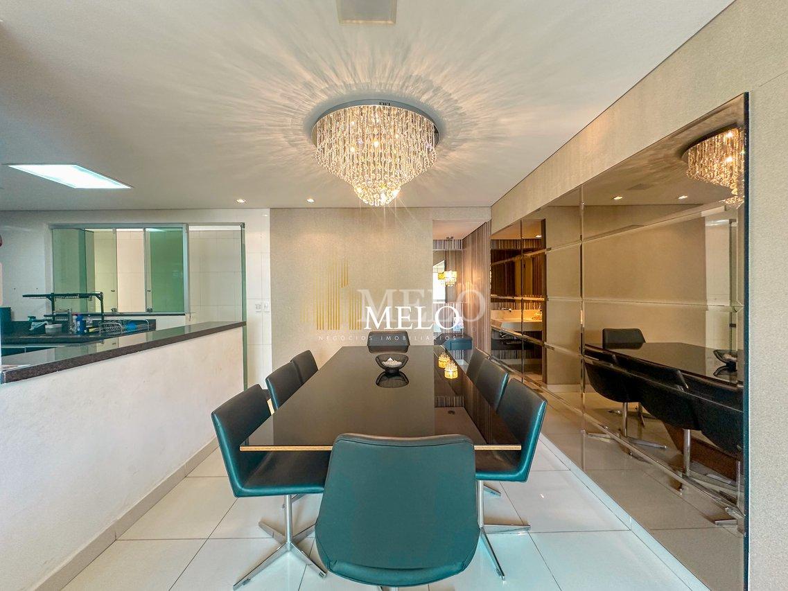 Belíssima casa a venda no TREVO por R$ 2.800.000,00 - Belo Horizonte - 