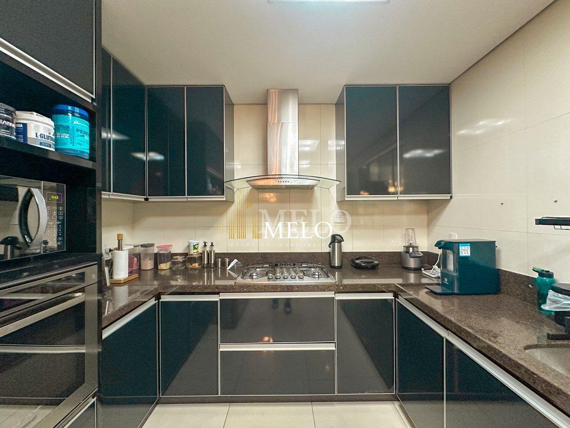 Belíssima casa a venda no TREVO por R$ 2.800.000,00 - Belo Horizonte - 
