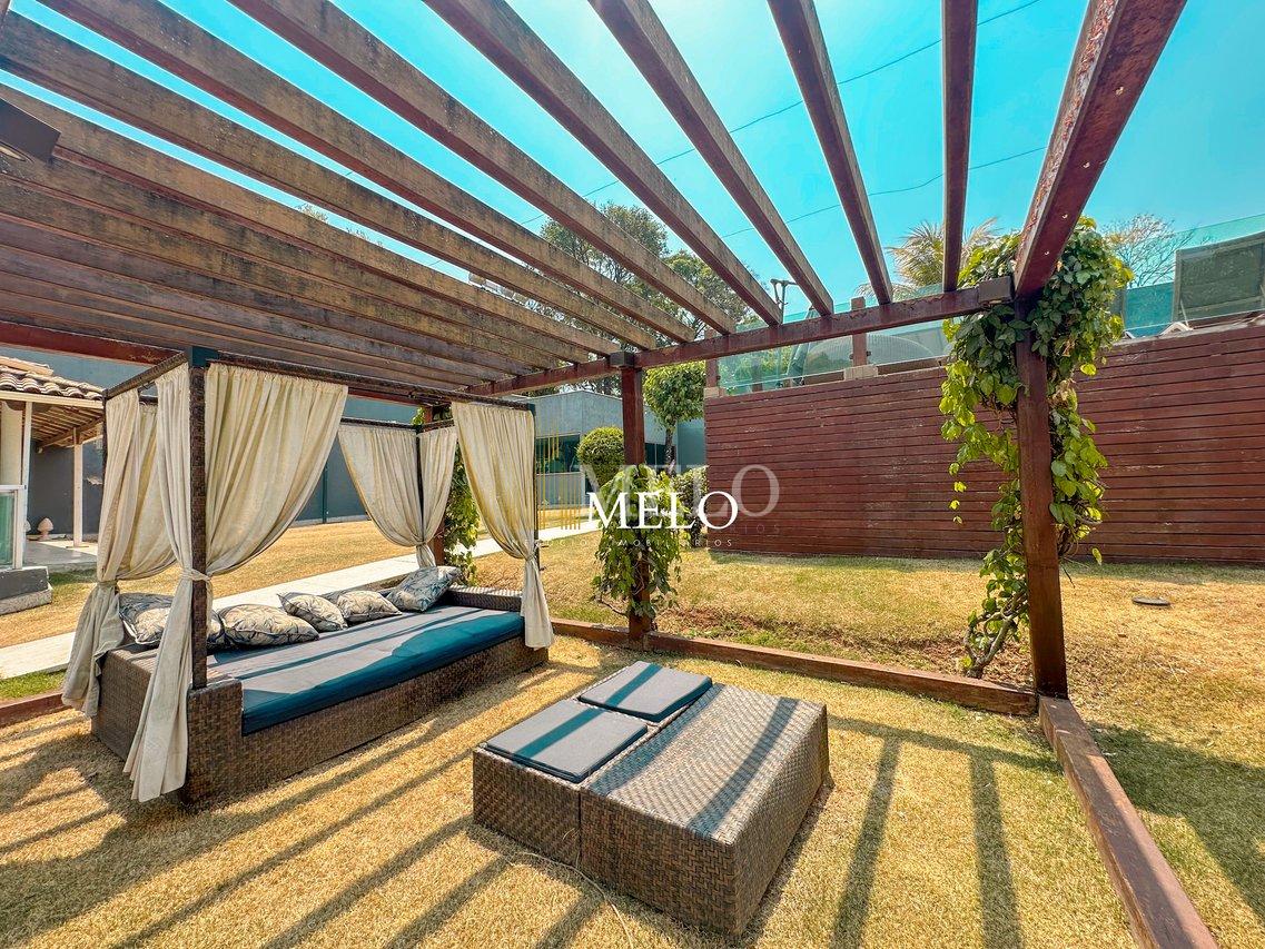 Belíssima casa a venda no TREVO por R$ 2.800.000,00 - Belo Horizonte - 