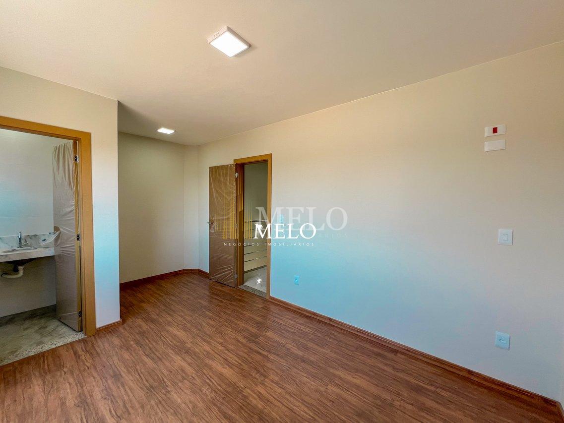 Belíssima casa Duplex a venda no Santa Mônica por R$819.900,00 - Belo Horizonte - 