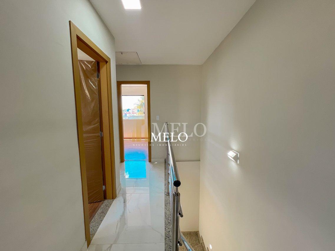 Belíssima casa Duplex a venda no Santa Mônica por R$819.900,00 - Belo Horizonte - 