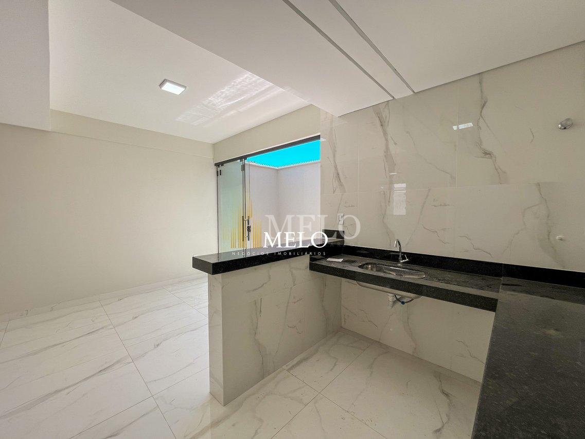 Belíssima casa Duplex a venda no Santa Mônica por R$819.900,00 - Belo Horizonte - 