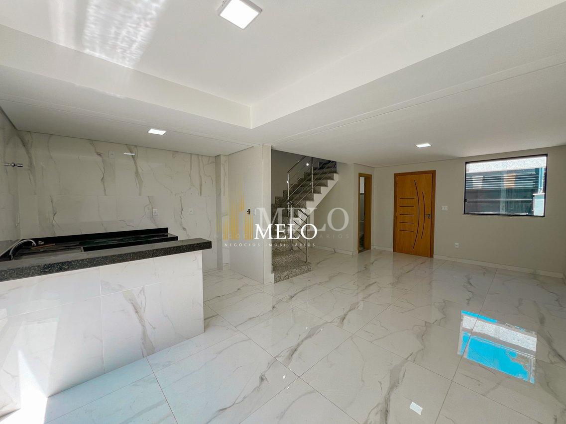 Belíssima casa Duplex a venda no Santa Mônica por R$819.900,00 - Belo Horizonte - 
