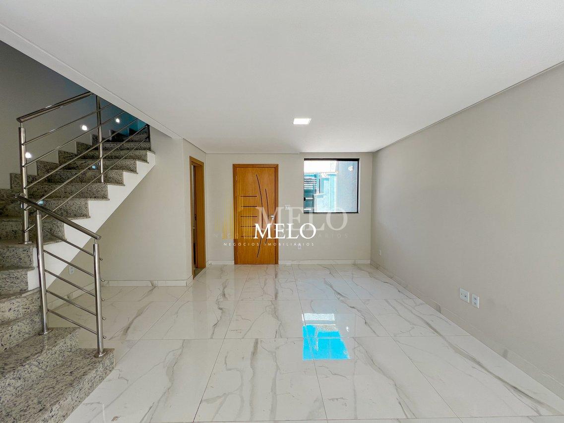 Belíssima casa Duplex a venda no Santa Mônica por R$819.900,00 - Belo Horizonte - 